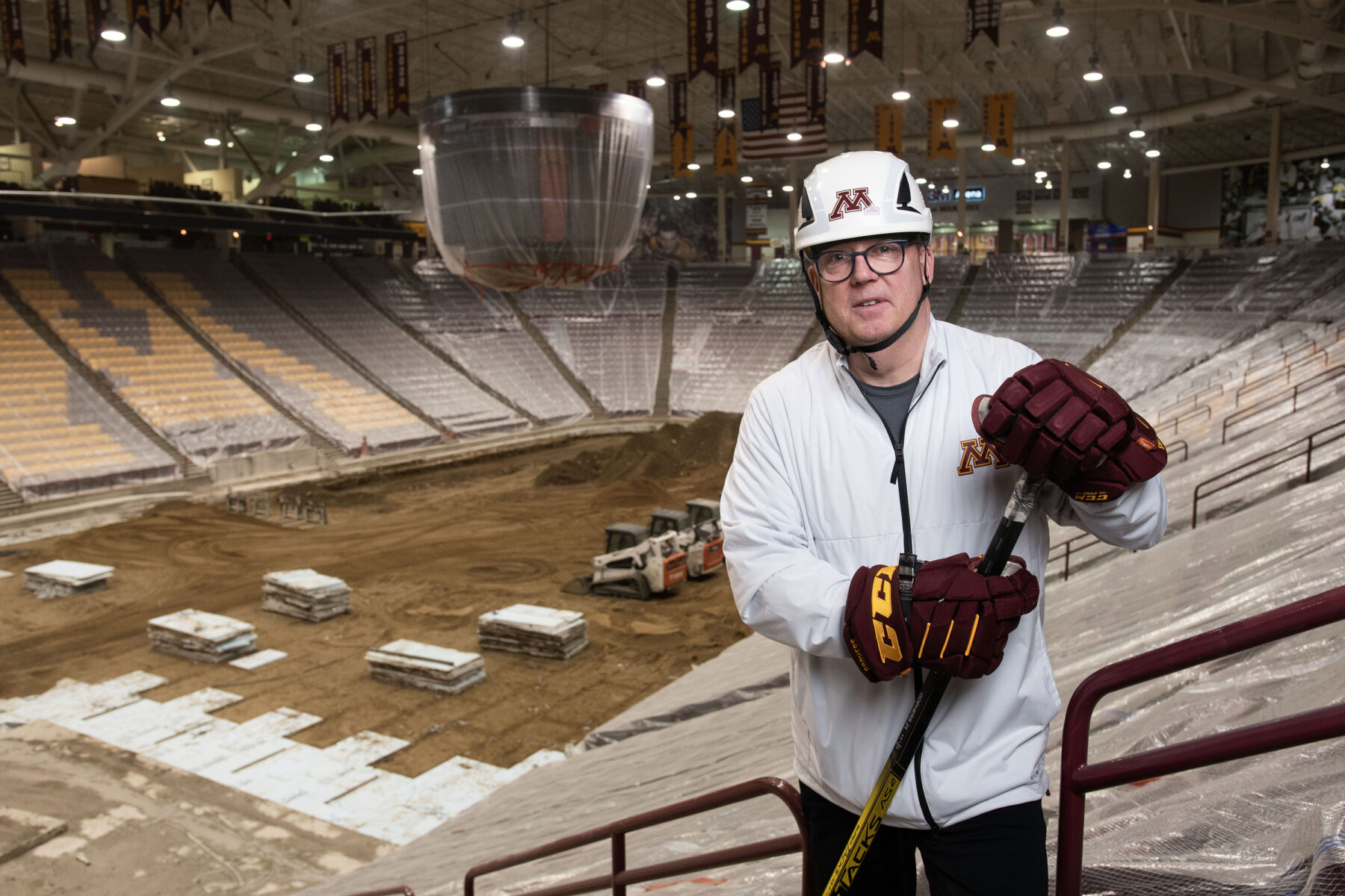 Bob Motzko Minnesota Golden Gophers hockey coach